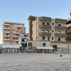 Tirona Отель