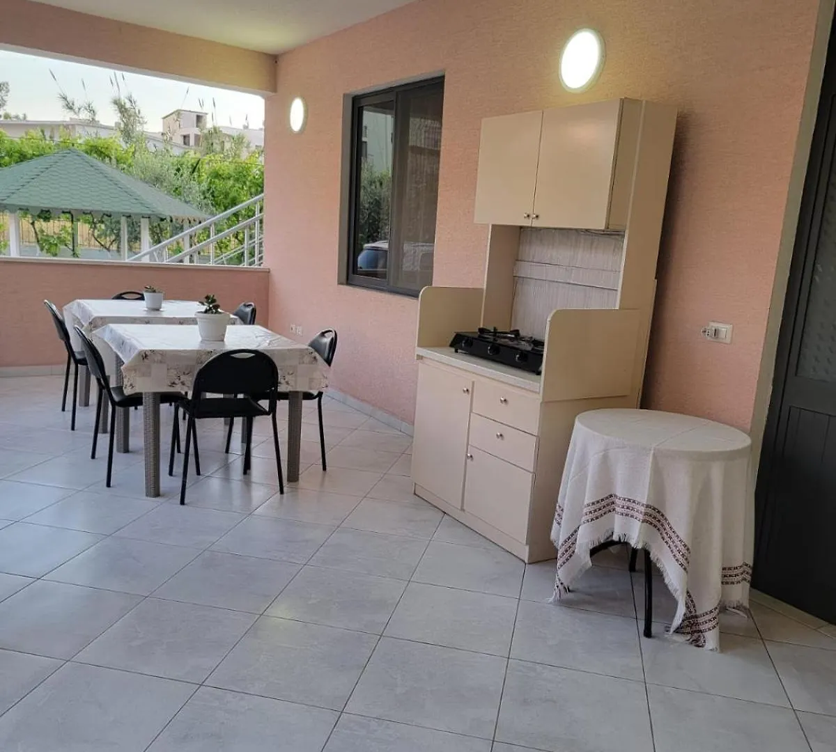 Guest house Vila Islami Durres
