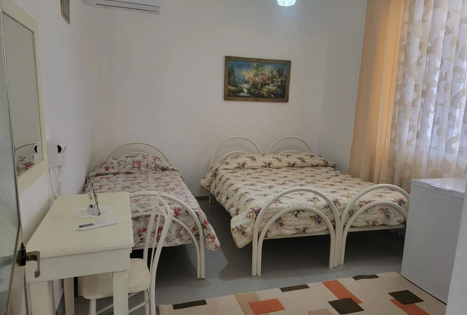Vila Islami Dıraç 0*,  Arnavutluk
