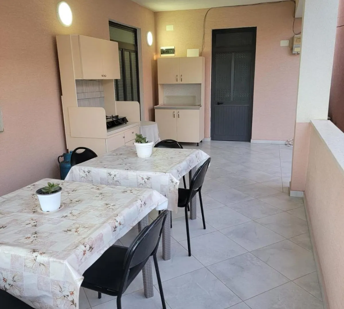 Vila Islami Dıraç Konukevi