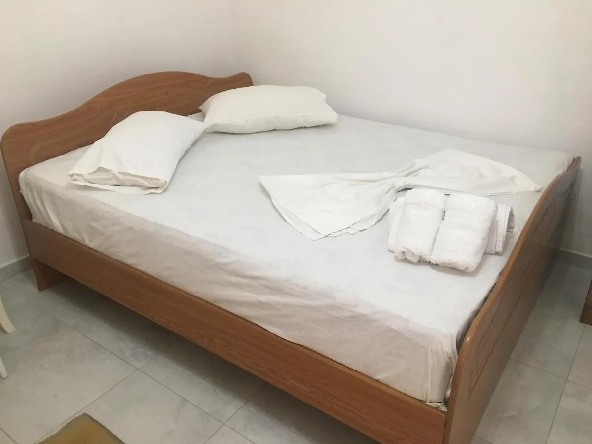 Vila Islami Durres